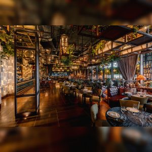 COYA Dubai Debuts Palm-Inspired Exhibition “Jungle And Chaos” By Aldo Comas