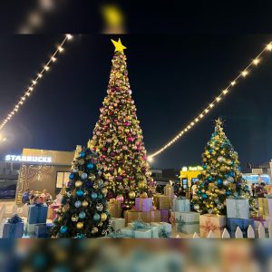 Festive Magic On The Sand: Santa Sets Up At Kite Beach Dubai This Season