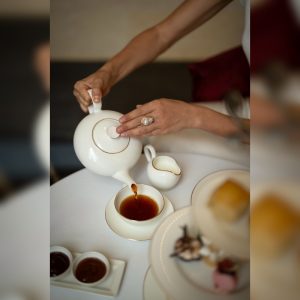 Raffles Dubai Celebrates Emirati Women’s Day With An Elegant Afternoon Tea And Spa Escape